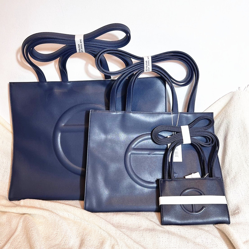 Woman tel far COOL large Shopping bags womens mens Luggage fashion Genuine Leather tote designer Shoulder pink bag travel handbag clutch Crossbody Satchels lady bag, Light blue
Woman tel far COOL large Shopping bags womens mens Luggage fashion Genuine Leather tote designer Shoulder pink bag travel handbag clutch Crossbody Satchels lady bag, Light blue