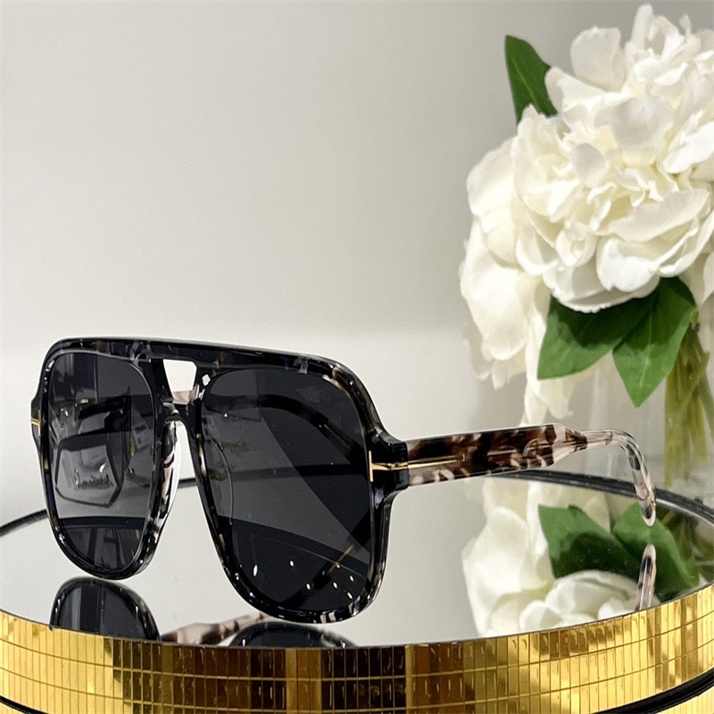 Designer Tom Sunglasses for women FT884 oversized frame Ford Luxury sunglasses men classic brand original box
Designer Tom Sunglasses for women FT884 oversized frame Ford Luxury sunglasses men classic brand original box