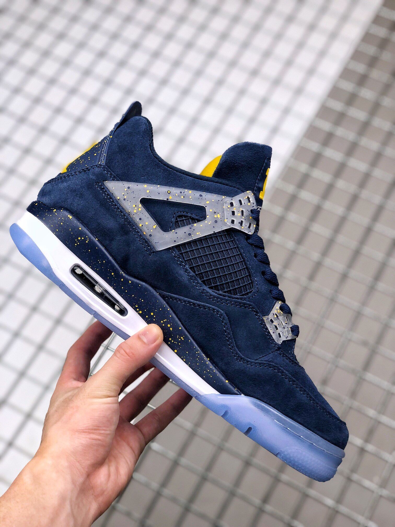 Authentic 4s Michigan Basketball Shoes Men Women Jumpman 4 Dark Obsidian University Gold-Black-White 2023 Designer Sneakers Outdoor-Indoor Lifestyles
Authentic 4s Michigan Basketball Shoes Men Women Jumpman 4 Dark Obsidian University Gold-Black-White 2023 Designer Sneakers Outdoor-Indoor Lifestyles