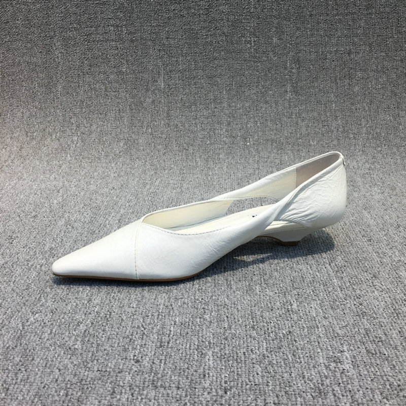 Women's Low Heels Shoes Pointed Toes Loafers Oil Wax Leather Hollow Out Comfortable Shoes, Beige
Women's Low Heels Shoes Pointed Toes Loafers Oil Wax Leather Hollow Out Comfortable Shoes, Beige