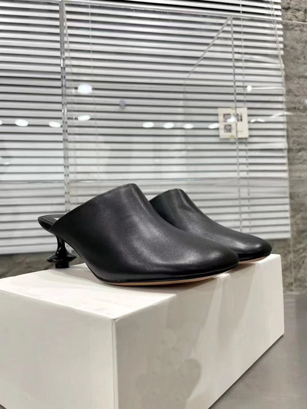 Baotou versatile dress, slippers, comfortable height, evening shoes, luxury shoes, women's bottleneck design, sandals 35-40, Heel height 5.5cm
Baotou versatile dress, slippers, comfortable height, evening shoes, luxury shoes, women's bottleneck design, sandals 35-40, Heel height 5.5cm