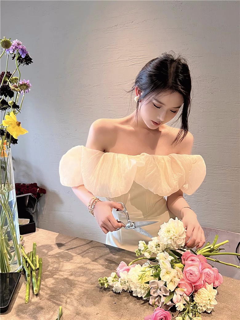 Womens slash neck sexy party dresses off shoulder puff short sleeve slim waist pencil midi long dress SML