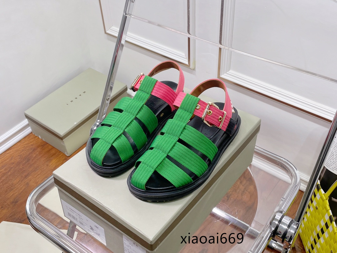 high quality casual shoes women's Mary Jane sandal Marni designer classic low top leather wool Lacing thick bottom heightening black white sneakers 35-40 ca, With box
high quality casual shoes women's Mary Jane sandal Marni designer classic low top leather wool Lacing thick bottom heightening black white sneakers 35-40 ca, With box