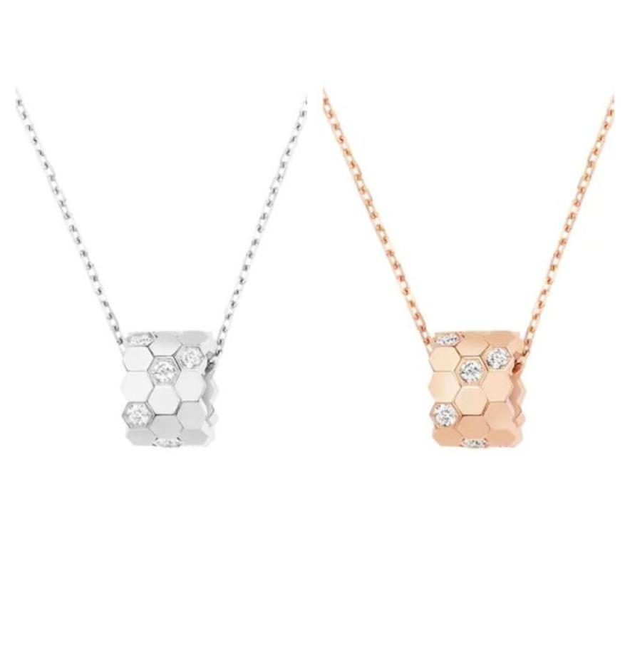 Luxury Fashion CHAUME jewelry BEE MY LOVE diamond pendant necklace chain Rose gold 925 sterlling silver women Designer Design neck4553928
Luxury Fashion CHAUME jewelry BEE MY LOVE diamond pendant necklace chain Rose gold 925 sterlling silver women Designer Design neck4553928