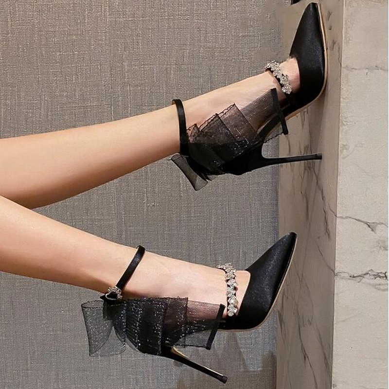 Dress Shoes Womens Pointy Toe Bow Mesh Stilettos High Heel Rhinestones Crystal Pumps Shoes Wedding Bridal Party Sexy Black White New 2022 AA230509
Dress Shoes Womens Pointy Toe Bow Mesh Stilettos High Heel Rhinestones Crystal Pumps Shoes Wedding Bridal Party Sexy Black White New 2022 AA230509