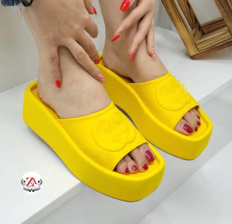 Women Letters Slippers Female Outdoor Soft Bottom Non-slip Slides Girls Sweet Square Head Sandals Beach Shoes Flip-flops 36-43, Beige
Women Letters Slippers Female Outdoor Soft Bottom Non-slip Slides Girls Sweet Square Head Sandals Beach Shoes Flip-flops 36-43, Beige