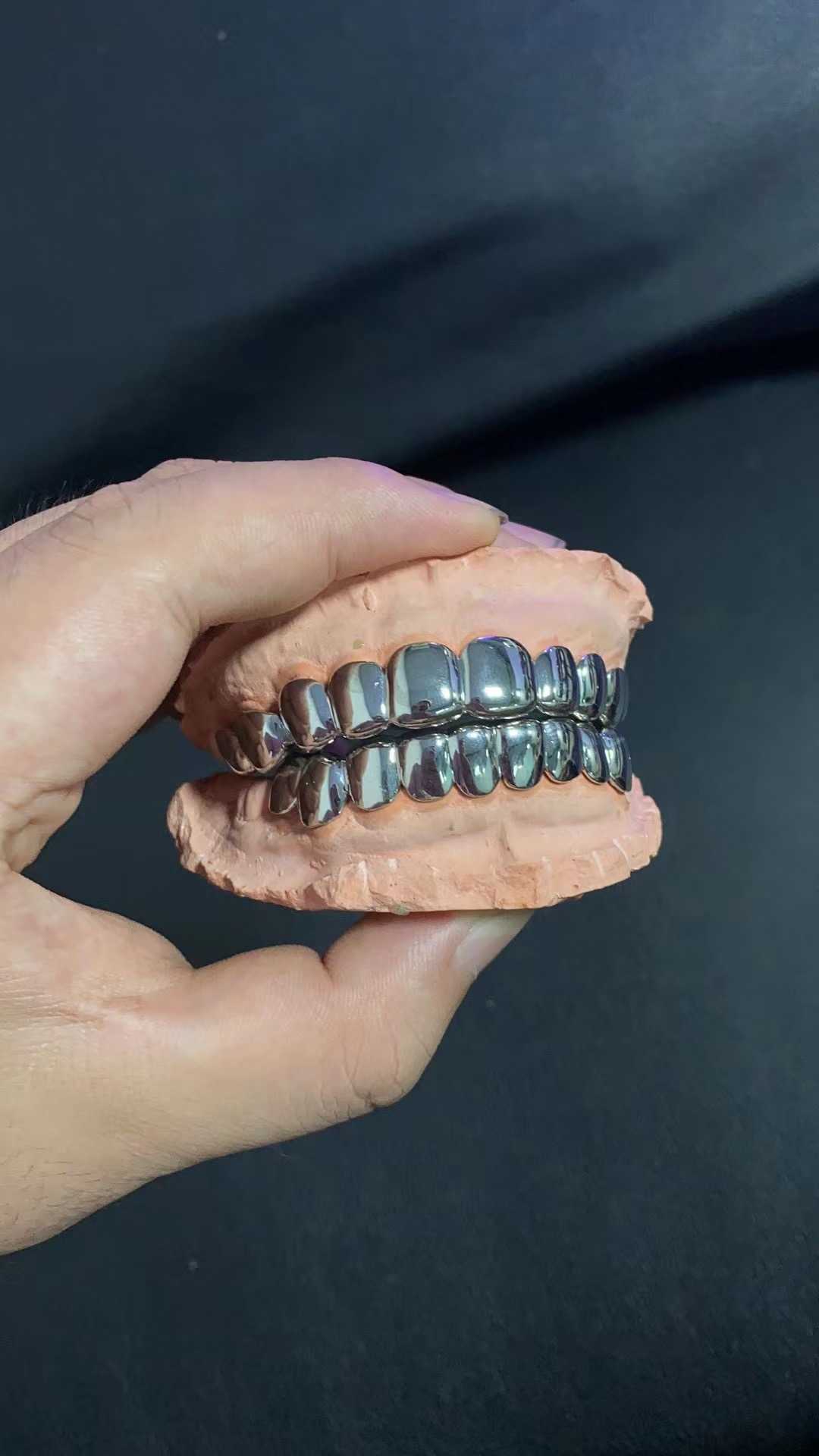 Custom Made Dental Grills Iced Out Sterling Silver Real Gold Jewelry Zigzag Setting VVS Moissanite Diamonds Teeth Grillz
