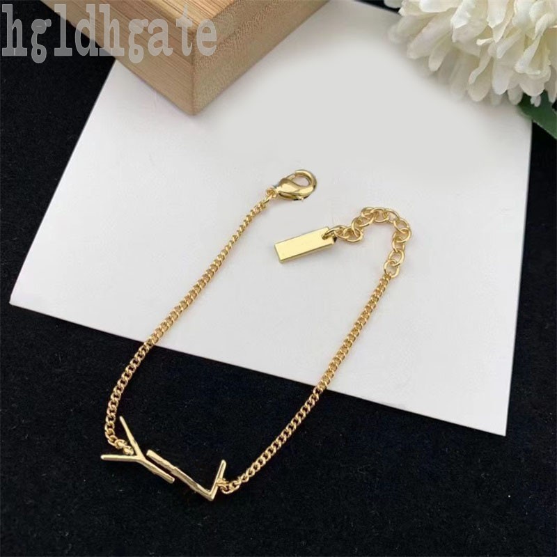 Unique designer bracelets men bracelet plated golden letter adjustable buckles alloys classics pulsera romance jewellry charm bracelet homme couples ZB018 F23
Unique designer bracelets men bracelet plated golden letter adjustable buckles alloys classics pulsera romance jewellry charm bracelet homme couples ZB018 F23