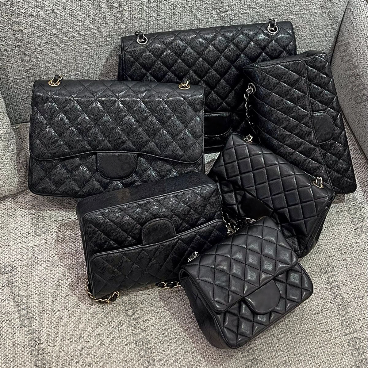 10A Mirror Quality Designers Womens Classic Flap Bag Mini Square Bag Medium Double Flap Bags Jumbo Black Quilted Purse Maxi Real Leather Caviar Lambskin Handbag, Red caviar
10A Mirror Quality Designers Womens Classic Flap Bag Mini Square Bag Medium Double Flap Bags Jumbo Black Quilted Purse Maxi Real Leather Caviar Lambskin Handbag, Red caviar