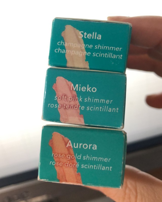 Brilliant Eye Brightener Stella Highlighting Stick Liner Combination Shine Bright with Long Lasting Champagne Shimmer Powered by Ring Light, Light yellow
Brilliant Eye Brightener Stella Highlighting Stick Liner Combination Shine Bright with Long Lasting Champagne Shimmer Powered by Ring Light, Light yellow