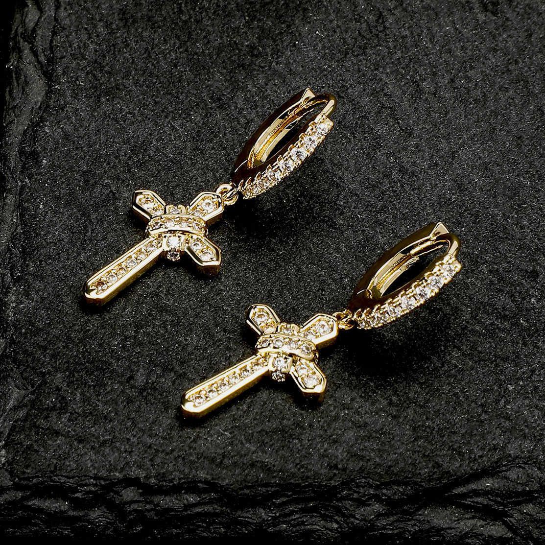 Fashion Mens Womens Zirconium Cross Pendant Earrings Hip-hop Flash Huggie Hoop Earring European14k Real Gold Shiny Luxurious Cute Cubic Zircon Ear Ring Jewelry
Fashion Mens Womens Zirconium Cross Pendant Earrings Hip-hop Flash Huggie Hoop Earring European14k Real Gold Shiny Luxurious Cute Cubic Zircon Ear Ring Jewelry