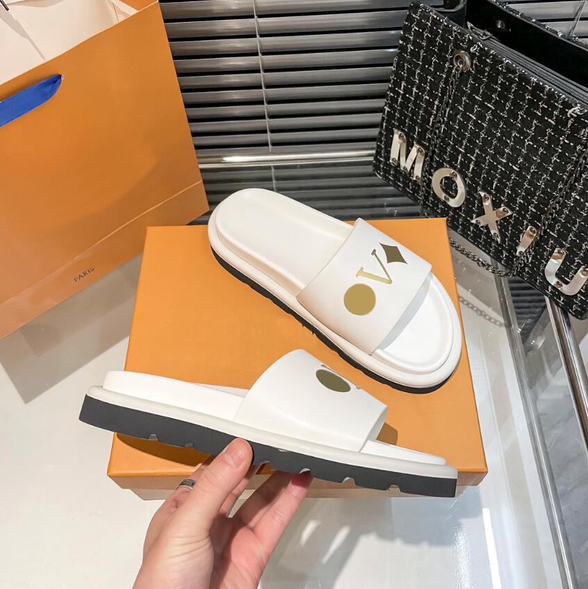 Paris fashion flat slippers designer luxury daily casual durable unchangeable non-slip 3D embossing high-end couple styles sandal EU35-45, 002
Paris fashion flat slippers designer luxury daily casual durable unchangeable non-slip 3D embossing high-end couple styles sandal EU35-45, 002