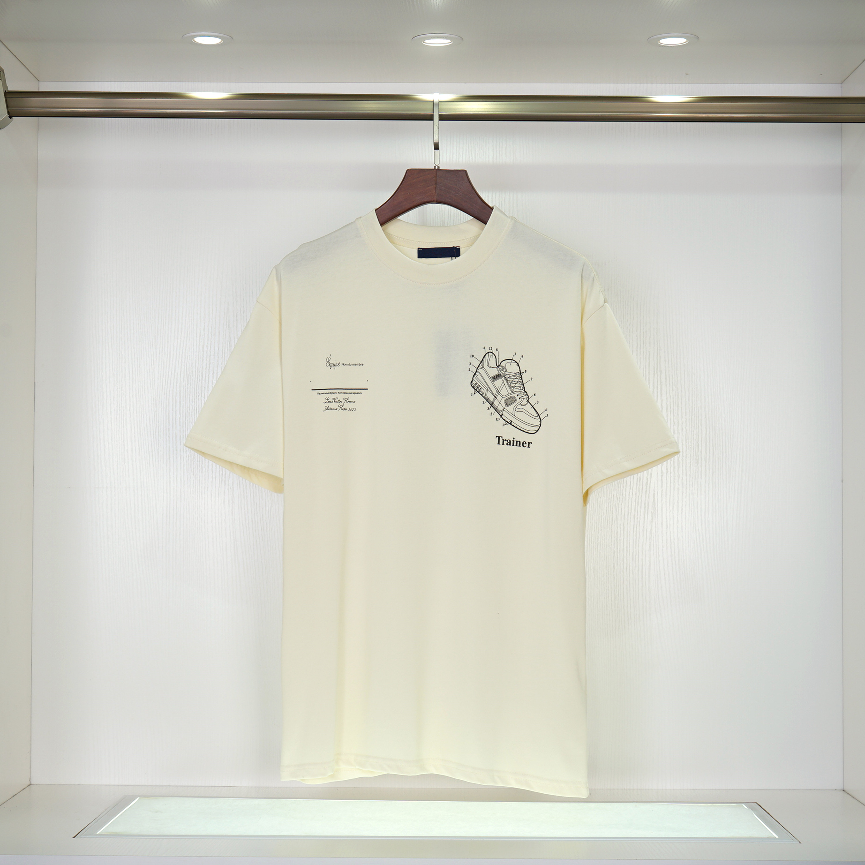 2023 Men's T-shirt Designer for men's and women's shirts Fashion T-shirt with letters casual summer short sleeve men's T-shirt women's clothing Asian size S-XXL
2023 Men's T-shirt Designer for men's and women's shirts Fashion T-shirt with letters casual summer short sleeve men's T-shirt women's clothing Asian size S-XXL