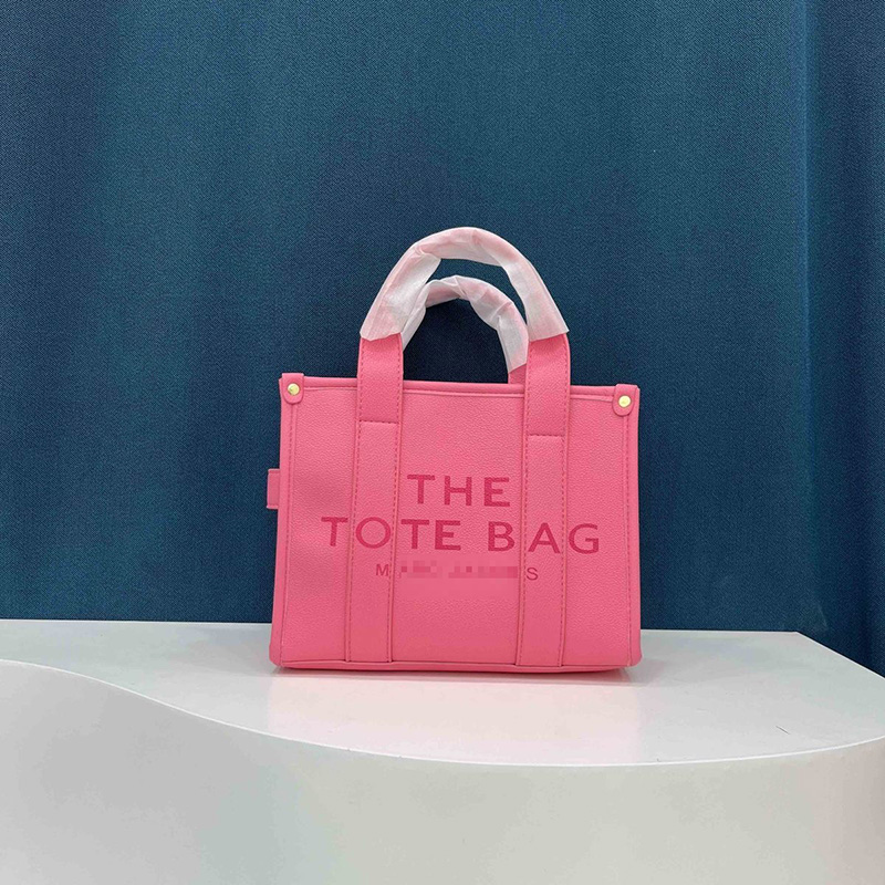 the tote bag MJ Crossbody Purse for woman hot Wallet tote bages lvtopbags handbag Shoulder Women 26cm pink bright Leather Luxury Handbags nylon canvas Designer Bags, Pu leather 20# 27cm
the tote bag MJ Crossbody Purse for woman hot Wallet tote bages lvtopbags handbag Shoulder Women 26cm pink bright Leather Luxury Handbags nylon canvas Designer Bags, Pu leather 20# 27cm