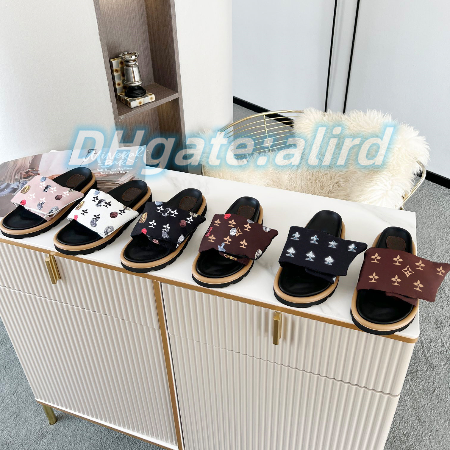 Designer Pool Pillow Hook & Loop Mule Summer slipper Men Women printed Sandals Embossed Printing Flat Heel Scuff Slides Flip Flops Beach slide, #1
Designer Pool Pillow Hook & Loop Mule Summer slipper Men Women printed Sandals Embossed Printing Flat Heel Scuff Slides Flip Flops Beach slide, #1