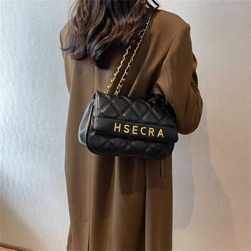 32% 2023 handbag Korean Lingge New Fashion Trend Temperament One Shoulder Crossbody Women's Bag, Black13
32% 2023 handbag Korean Lingge New Fashion Trend Temperament One Shoulder Crossbody Women's Bag, Black13
