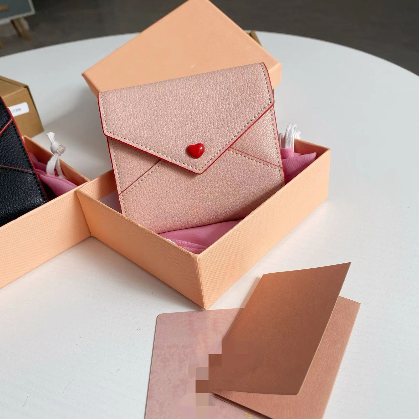 Classic Holder Sheepskin Love cute purse two fold designer high-end women's purse Credit Card Holder Purse with box card bag, Pink
Classic Holder Sheepskin Love cute purse two fold designer high-end women's purse Credit Card Holder Purse with box card bag, Pink