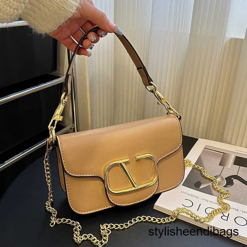 Designer Bags Shoulder Bags Leather Handbag Chain Bag Women luxurys Fashion Designers Bags Female clutch Classic Girl Handbags, Pink
Designer Bags Shoulder Bags Leather Handbag Chain Bag Women luxurys Fashion Designers Bags Female clutch Classic Girl Handbags, Pink