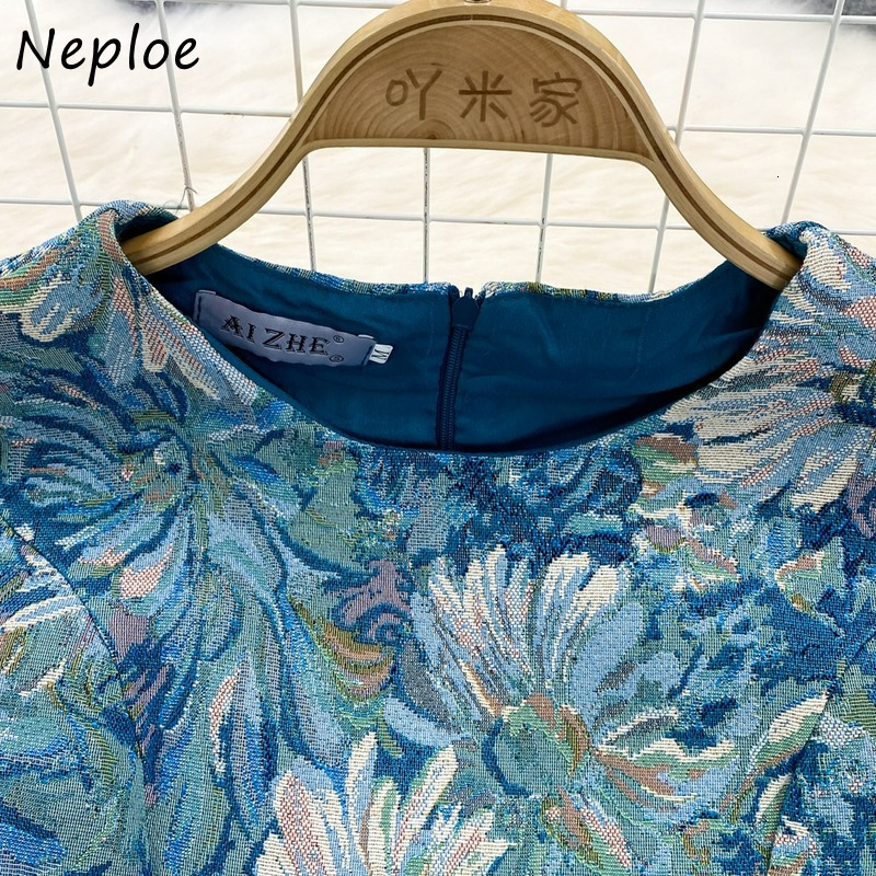 Casual Dresses Neploe Court Style Oil Painting Jacquard Robes Summer Retro Vestidos Round Neck Sleeveless Slim Waist Mid-length Dress 230511