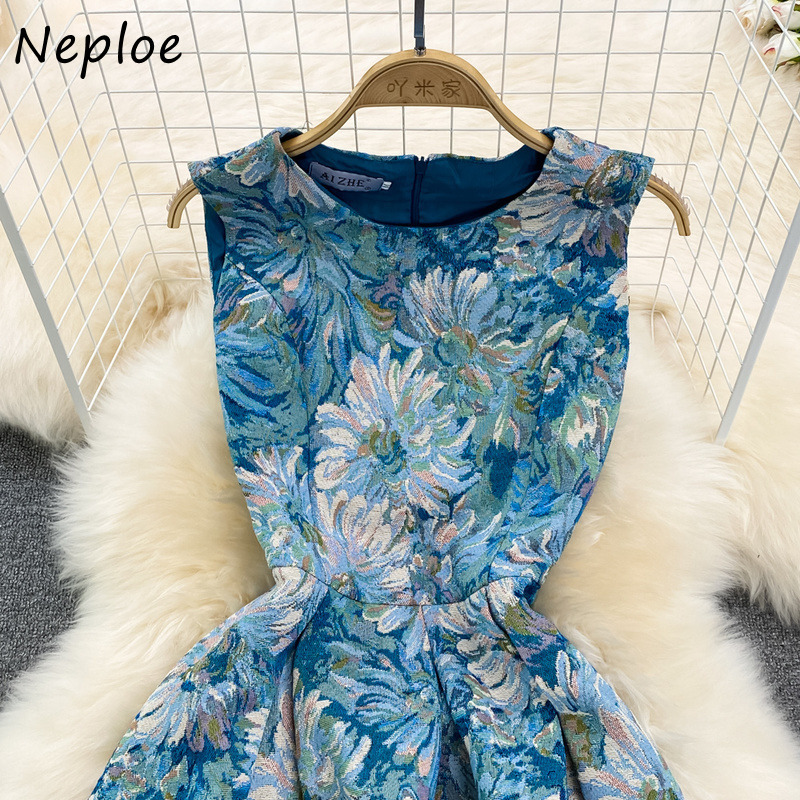 Casual Dresses Neploe Court Style Oil Painting Jacquard Robes Summer Retro Vestidos Round Neck Sleeveless Slim Waist Mid-length Dress 230511