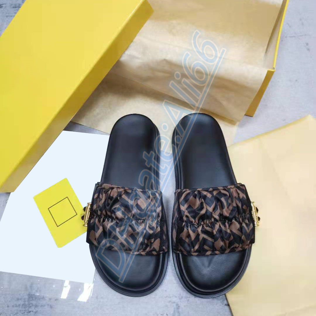 hot luxury shoe designer woman original man Slides Flat Flip Flops Flower silk Skin Slide Ladies Beach Sandal Summer Genuine Leather Slipper, Blue
hot luxury shoe designer woman original man Slides Flat Flip Flops Flower silk Skin Slide Ladies Beach Sandal Summer Genuine Leather Slipper, Blue