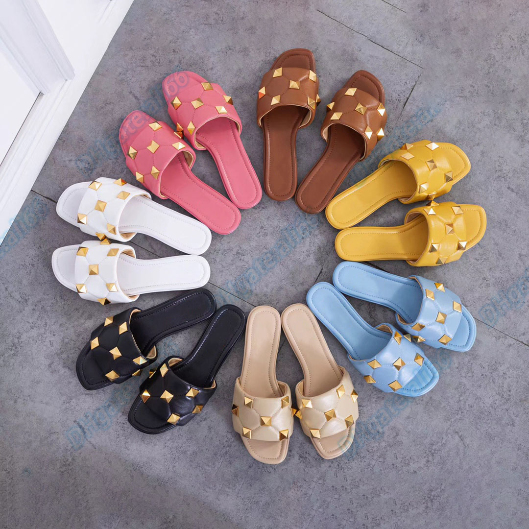 hot top quality luxury slide designer woman ROMAN STUD Quilted man shoe summer nappa leather lady comfort with box slipper flat rivet sandal, Brown
hot top quality luxury slide designer woman ROMAN STUD Quilted man shoe summer nappa leather lady comfort with box slipper flat rivet sandal, Brown