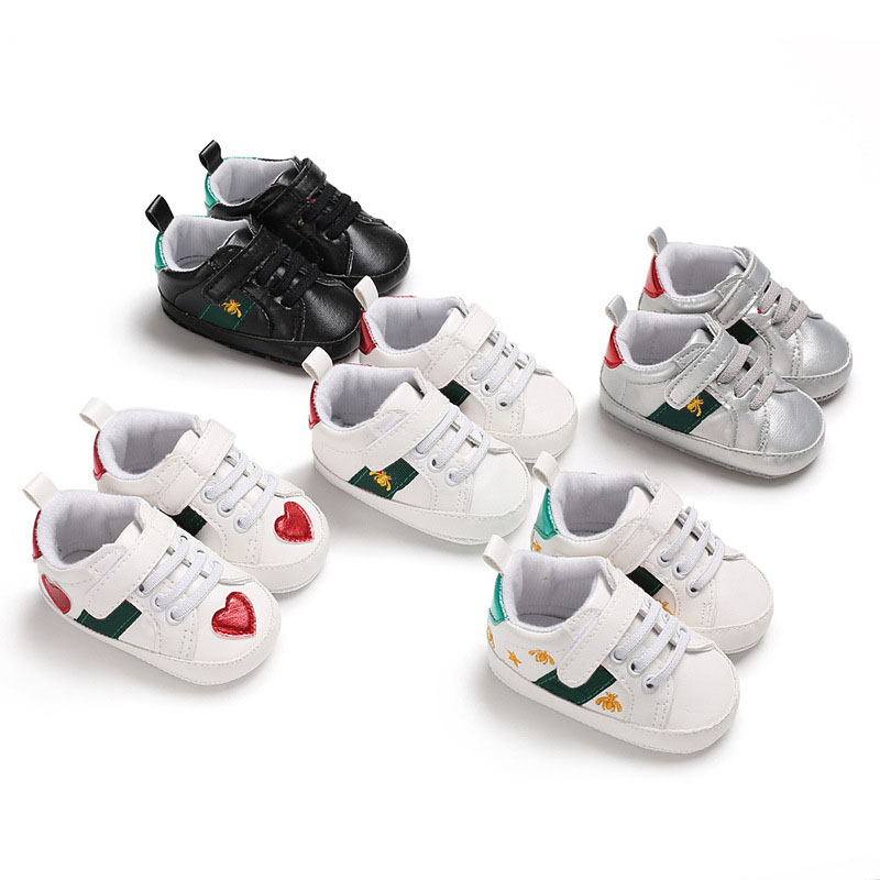 Baby Shoes Fashion PU Leather Baby Casual Shoes Anti Slip Handmade Newborn Boy girl Shoes First Walkers 0-18Months, 05
Baby Shoes Fashion PU Leather Baby Casual Shoes Anti Slip Handmade Newborn Boy girl Shoes First Walkers 0-18Months, 05