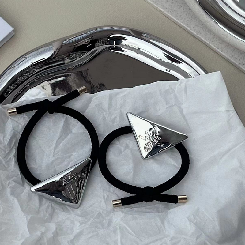 Metal Triangle Letter Hair Ties Women Girl Letters Elastic Hair Rubber Band for Gift Party
Metal Triangle Letter Hair Ties Women Girl Letters Elastic Hair Rubber Band for Gift Party