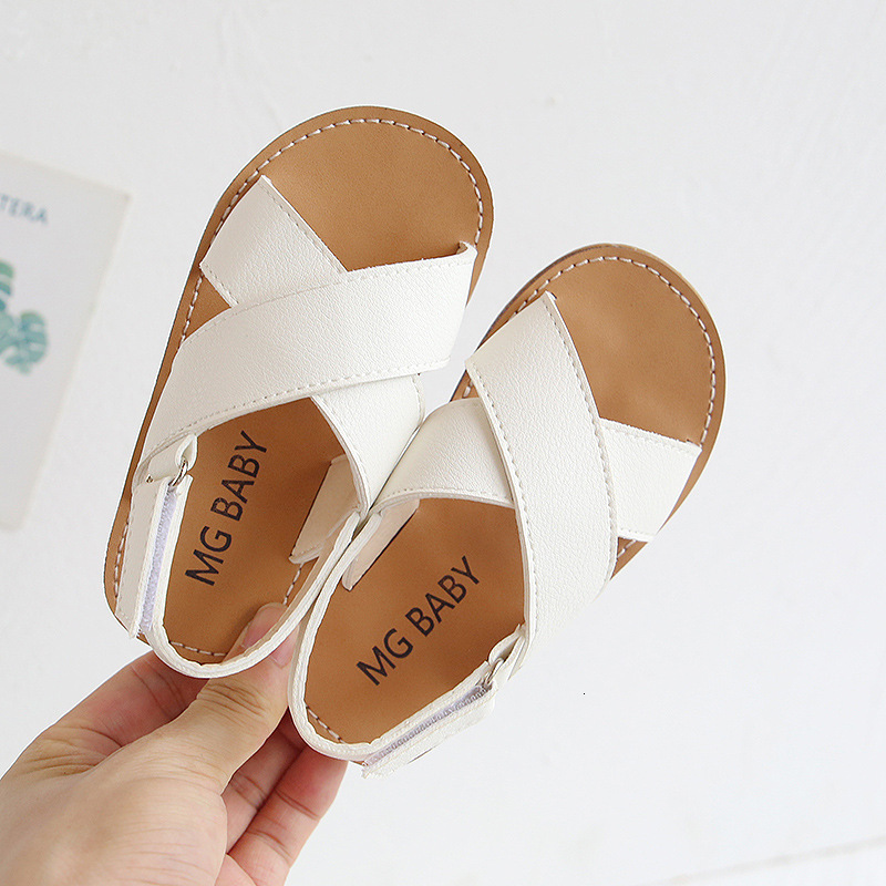 Slipper Sandal Balita Laki laki Perempuan Musim Panas 2023 Sepatu Pantai Anak anak Modis Tali Silang Anti selip Perry Lembut Sederhana Baru Laris 2305