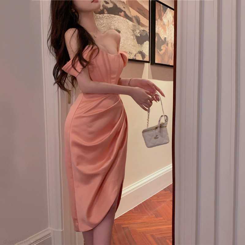 Off the shoulder collarbone fish bone waistband slit dress for women' summer temperament and luxury small dress, Creamy-white
Off the shoulder collarbone fish bone waistband slit dress for women' summer temperament and luxury small dress, Creamy-white