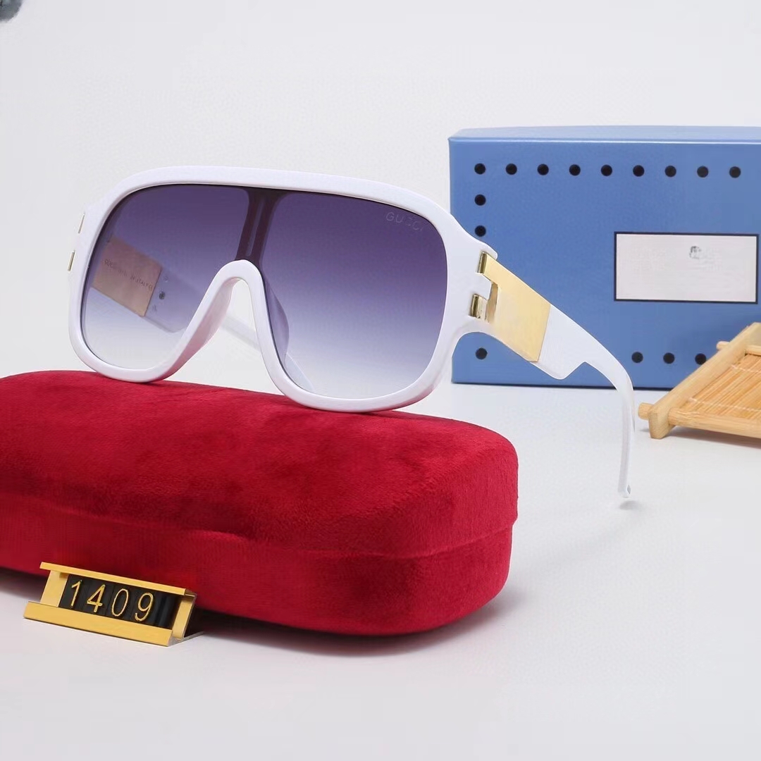 Designer style men's personality punk super cool big frame sunglasses windproof dustproof goggles women's modern exaggerated sunglasses
Designer style men's personality punk super cool big frame sunglasses windproof dustproof goggles women's modern exaggerated sunglasses