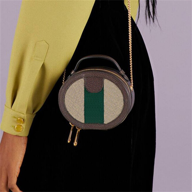 Women Designers Luxurys Corss Body Fashion Trendy Casual Cosmetic Bag Brands Golden Letter Chains Full Letters Mini Totes Shoulder Bags, G1(15.5*12.5cm)
Women Designers Luxurys Corss Body Fashion Trendy Casual Cosmetic Bag Brands Golden Letter Chains Full Letters Mini Totes Shoulder Bags, G1(15.5*12.5cm)