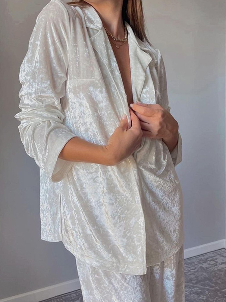 Women's Two Piece Pants Casual Velvet Women Trousers Suit Long Sleeved Single Breasted Shirt Female Suits Spring Homewear Lady Wide Leg Pants Set