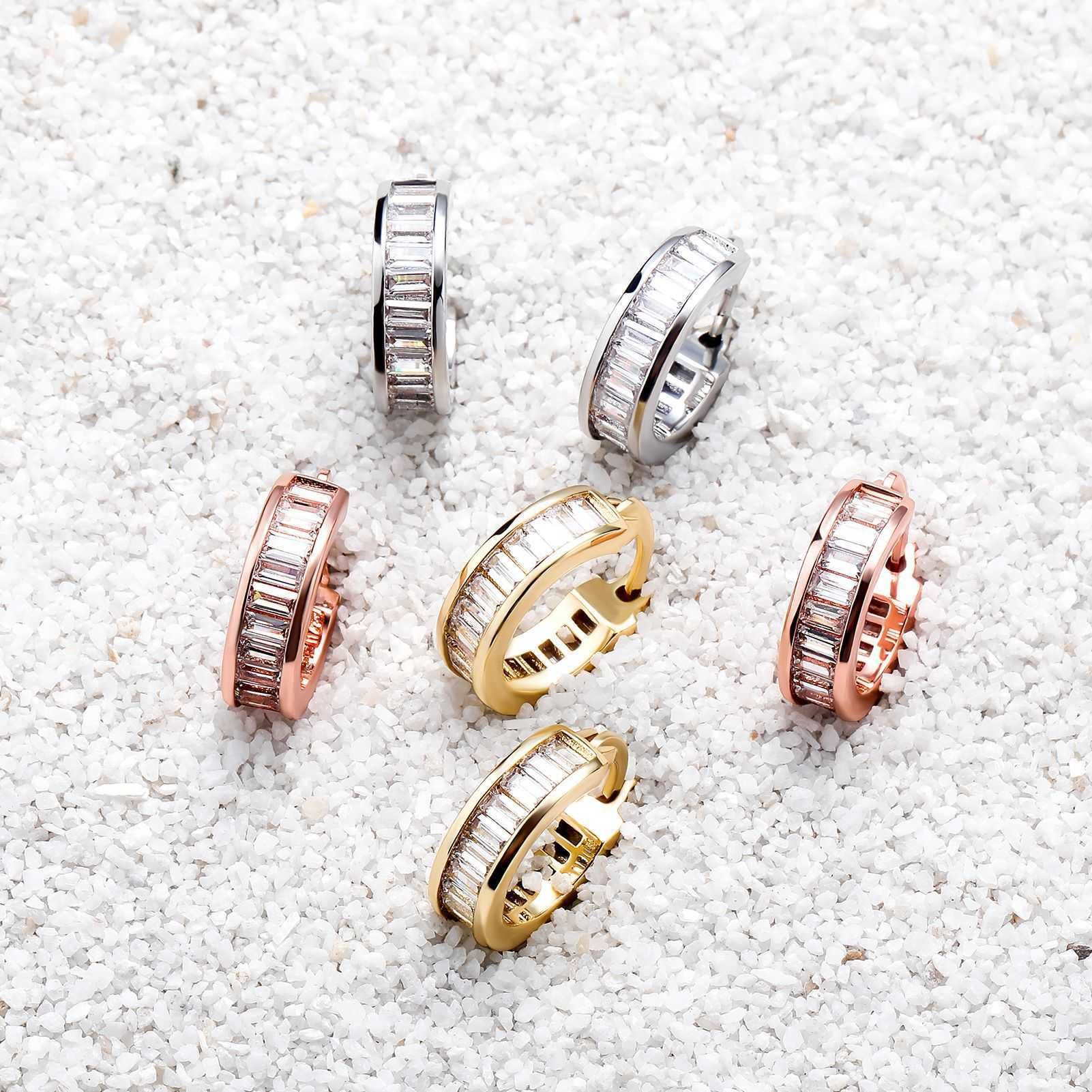 Wolf Tide Square Baguette Zirconium Huggie Hoop Earrings For Men And Women Bling Cubic Zircoina Charms Earring Shiny Crystal Ear Ring Hip Hop Jewelry 