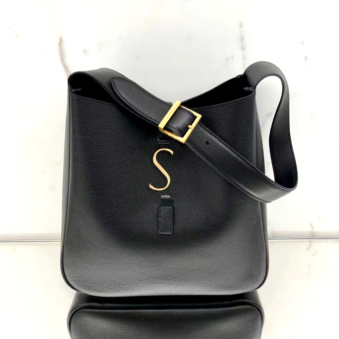 Designer Genuine leather le5a7 hobo saddle Shoulder Bag Women's Luxury tote handbag man purse wallet crossbody city vintage wash clutch black make up hand Bags
Designer Genuine leather le5a7 hobo saddle Shoulder Bag Women's Luxury tote handbag man purse wallet crossbody city vintage wash clutch black make up hand Bags
