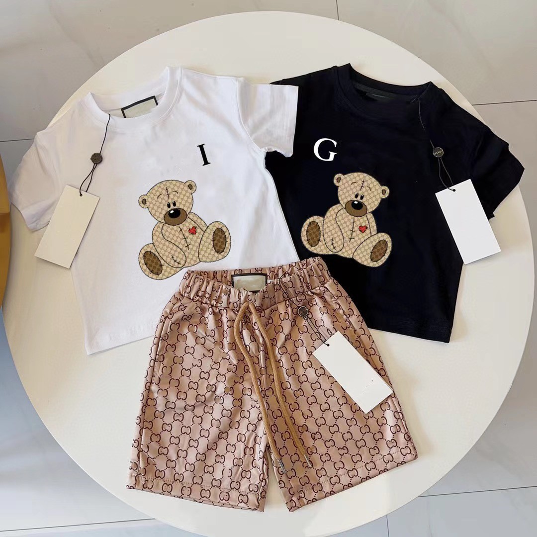 GUCC kids clothes baby designer set kid clothe Girls Boys short set With Letters Luxury Sports Loose Outfit Warm, White 3
GUCC kids clothes baby designer set kid clothe Girls Boys short set With Letters Luxury Sports Loose Outfit Warm, White 3