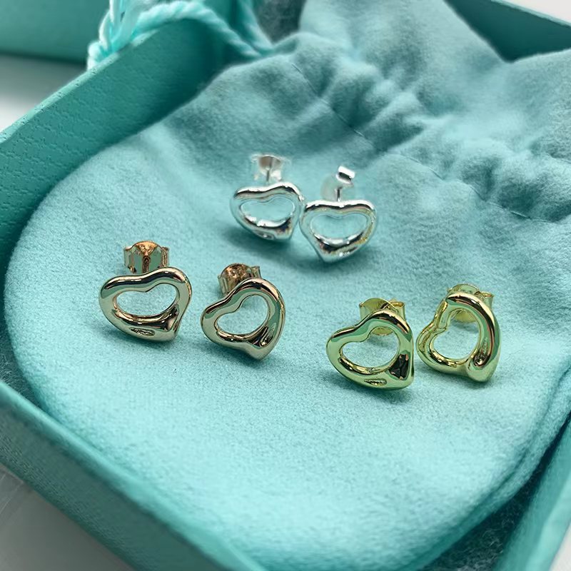 S925 sterling silver love heart designer stud earrings for women girls shining bling diamond crystal brand luxury earings earring ear rings party wedding jewelry
S925 sterling silver love heart designer stud earrings for women girls shining bling diamond crystal brand luxury earings earring ear rings party wedding jewelry