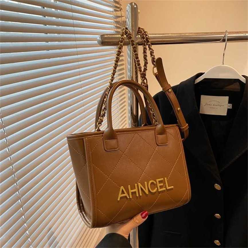 30% OFF 2023 handbag High diagonal cross women's bag Spring New Korean Shoulder Bag Fashion Versatile Handbag, Grey
30% OFF 2023 handbag High diagonal cross women's bag Spring New Korean Shoulder Bag Fashion Versatile Handbag, Grey