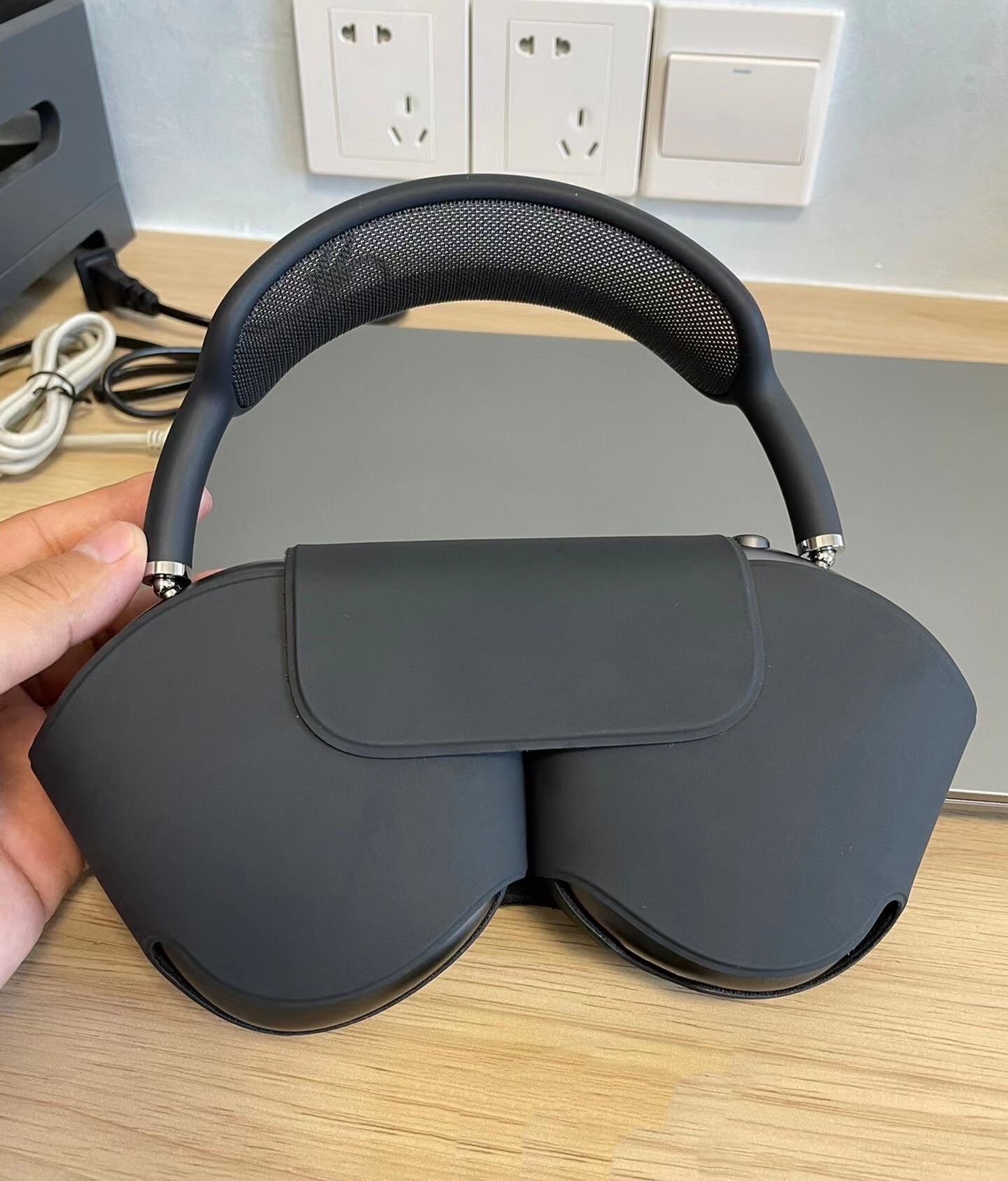 For Original quality Airpods Max Air pods Maxs Headphone Cushions Accessories Solid Silicone High Custom Waterproof Protective plastic Headphone Travel Case, Red
For Original quality Airpods Max Air pods Maxs Headphone Cushions Accessories Solid Silicone High Custom Waterproof Protective plastic Headphone Travel Case, Red