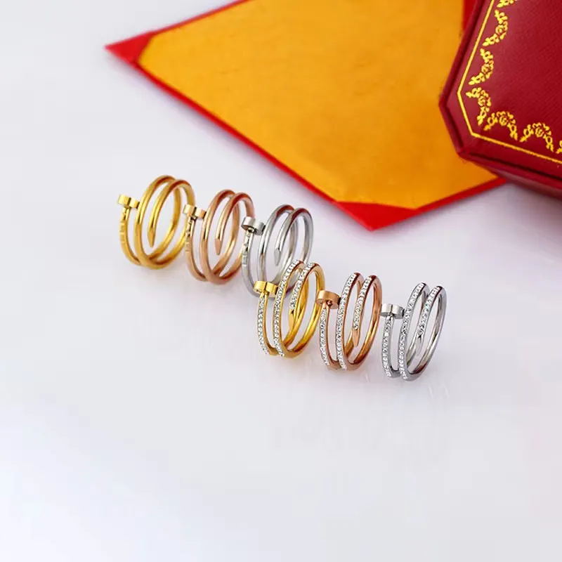 Love screw ring classic luxury designer jewelry men's and women's rings titanium steel letter double band ring size 5-11
Love screw ring classic luxury designer jewelry men's and women's rings titanium steel letter double band ring size 5-11