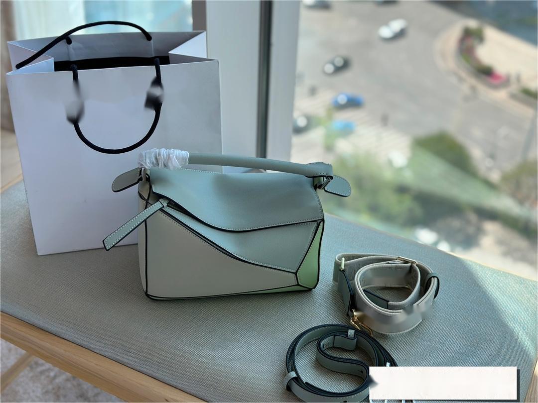 Designer Bag Classic Geometry Bag Luxury Handbag Double Shoulder Strap Fashion Messenger Bag Wallet Phone Card Holder Rich in Color Exquisite Leather Material, Color8
Designer Bag Classic Geometry Bag Luxury Handbag Double Shoulder Strap Fashion Messenger Bag Wallet Phone Card Holder Rich in Color Exquisite Leather Material, Color8