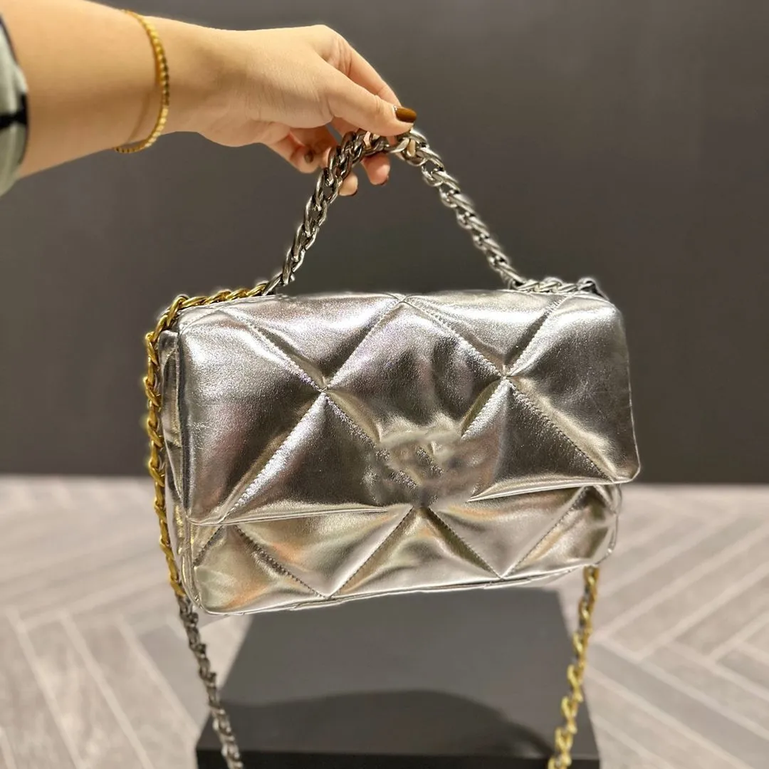 Designers Classic 19 Mini Flap Shoulder Bags Handbags Genuine Leather Handbag Fashion Gold Silver Original Metal Crossbody Bag Luxurys Designer Chain Bag
Designers Classic 19 Mini Flap Shoulder Bags Handbags Genuine Leather Handbag Fashion Gold Silver Original Metal Crossbody Bag Luxurys Designer Chain Bag