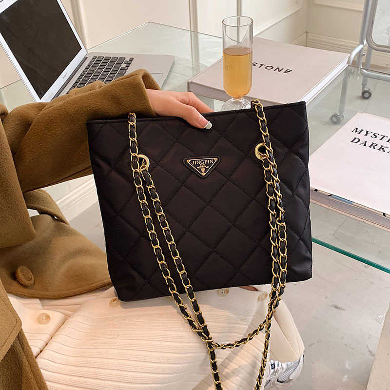 50% OFF 2023 handbag Autumn Embroidered Lingge Shoulder New INS Woven Chain Crossbody Fashion Casual Handheld Women's Bag, Black2
50% OFF 2023 handbag Autumn Embroidered Lingge Shoulder New INS Woven Chain Crossbody Fashion Casual Handheld Women's Bag, Black2