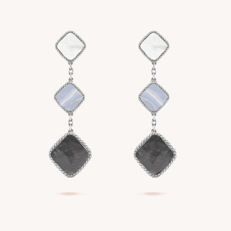 Designer three four leaf Clover earrings 925 silver Fashion Classic earrings Fritillaria agate pearl carbon Diamond earrings Mother's Valentine's Day gift
Designer three four leaf Clover earrings 925 silver Fashion Classic earrings Fritillaria agate pearl carbon Diamond earrings Mother's Valentine's Day gift