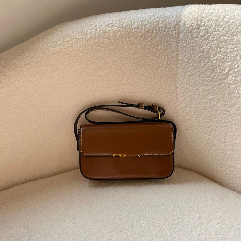 Fashion luxurys designer bag leather handbag mini tote bag box triomphe arch armpit bag classic adjustable women's shoulder crossbody bags, Peach
Fashion luxurys designer bag leather handbag mini tote bag box triomphe arch armpit bag classic adjustable women's shoulder crossbody bags, Peach