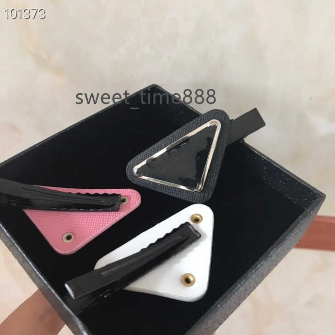 Top Luxury Design Triangle Hair Clip New Fashion Woman Hair Band High Quality Jewelry Supply
Top Luxury Design Triangle Hair Clip New Fashion Woman Hair Band High Quality Jewelry Supply