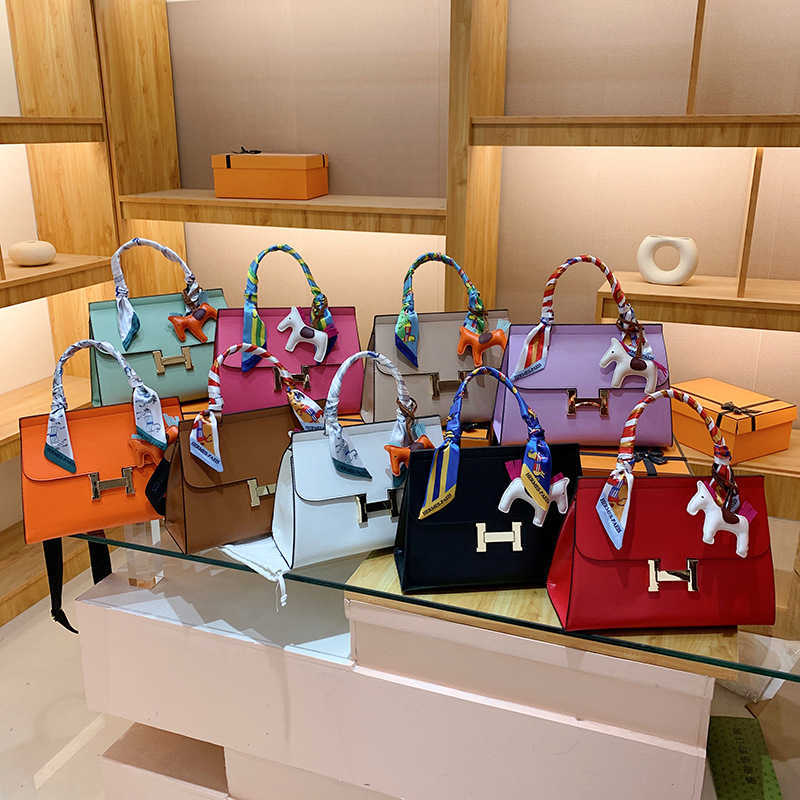 50% OFF 2023 Fashion handbag Single Shoulder Bag for Women New Crossbody Handheld High Capacity Trendy Factory Goods Advanced Scarf Pendant, Black11
50% OFF 2023 Fashion handbag Single Shoulder Bag for Women New Crossbody Handheld High Capacity Trendy Factory Goods Advanced Scarf Pendant, Black11