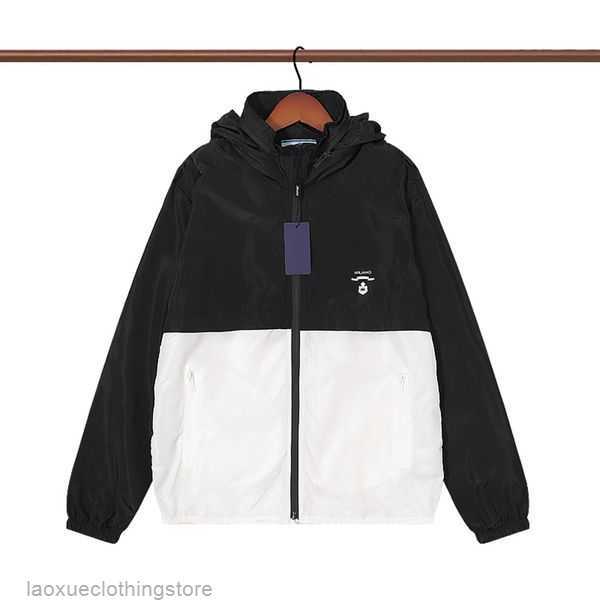 Coats Mens Jacket Windbreaker Thin Jacket With Letters Inverted triangle Men Women Waterproof Coat Spring Autumn clothes Jackets Outerwear Mens Clothing HWS, 2black
Coats Mens Jacket Windbreaker Thin Jacket With Letters Inverted triangle Men Women Waterproof Coat Spring Autumn clothes Jackets Outerwear Mens Clothing HWS, 2black