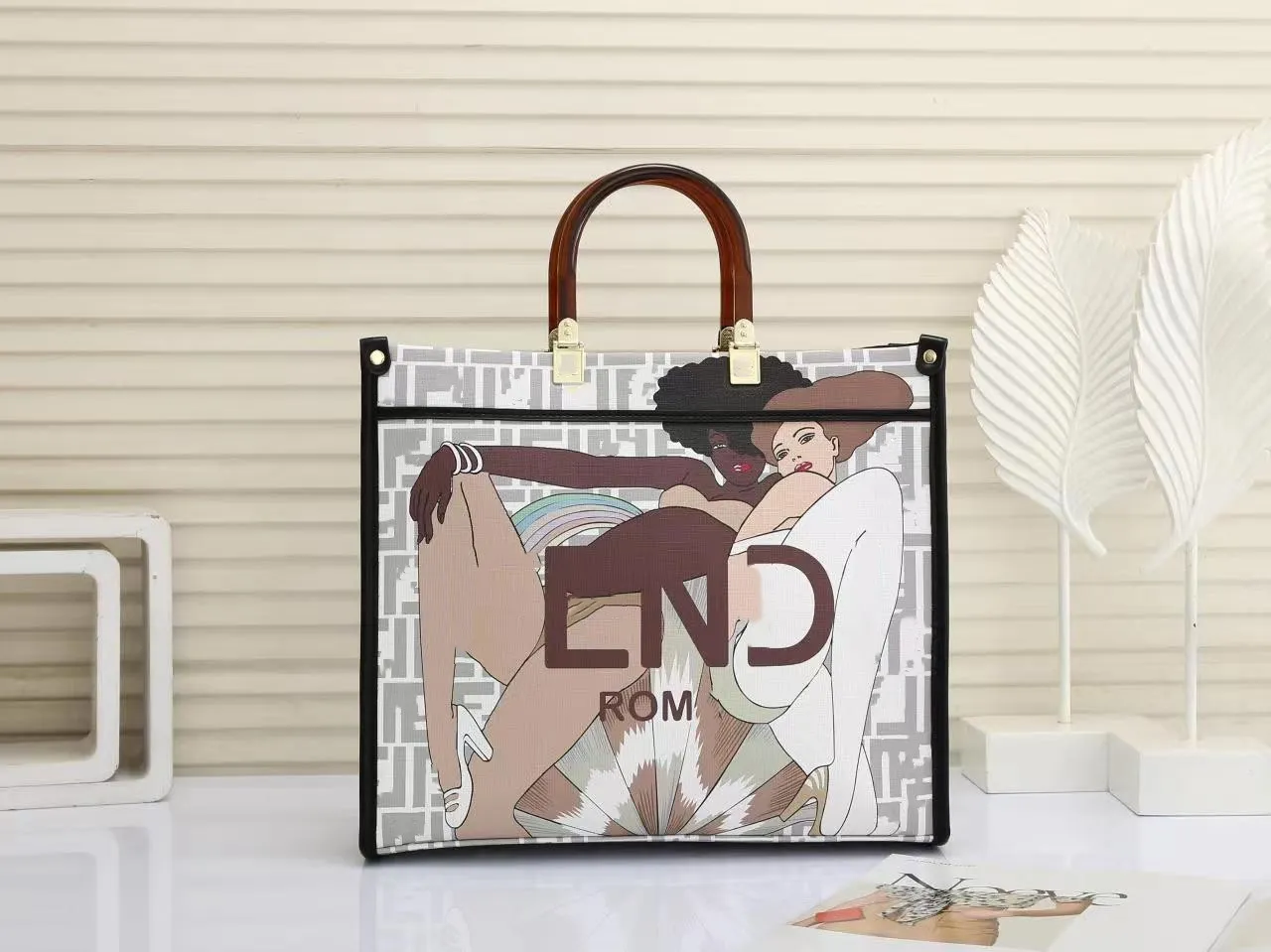 Designer bag 2023 Sunshine Tote bag fashion Shopping handbag High Quality Beach crossbody shoulderbag letter Rom women crossbody strap print leather Travel Bag FD1, Brown
Designer bag 2023 Sunshine Tote bag fashion Shopping handbag High Quality Beach crossbody shoulderbag letter Rom women crossbody strap print leather Travel Bag FD1, Brown