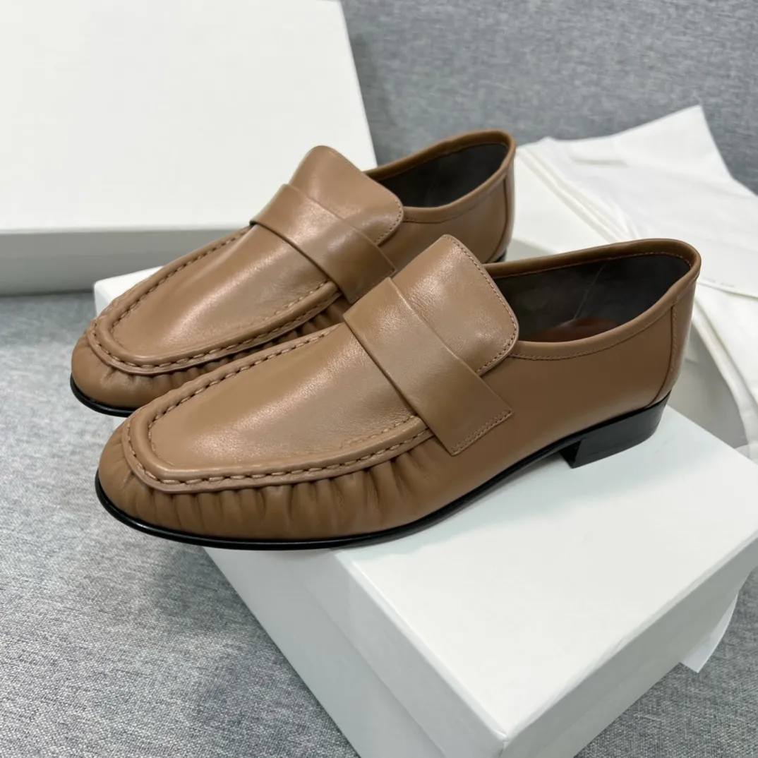 Women Shoes The Row Soft Loafers Almond Toes Vintage Real Genuine Leather Comfortable Row Fashion Brand Shoes 35-40 Original Box, 3 as picture
Women Shoes The Row Soft Loafers Almond Toes Vintage Real Genuine Leather Comfortable Row Fashion Brand Shoes 35-40 Original Box, 3 as picture